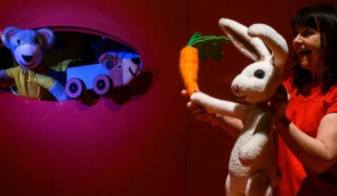  POJĎTE PANE, BUDEME SI HRÁT