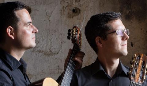 DUO SIEMPRE NUEVO - Tanec po strunách