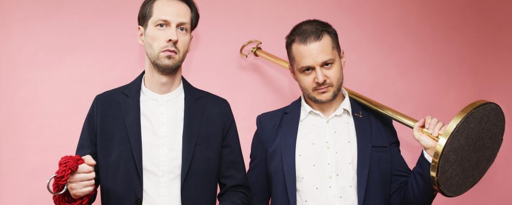 ČELISTI: NEHRAJTE NA NÁS DIVADLO!