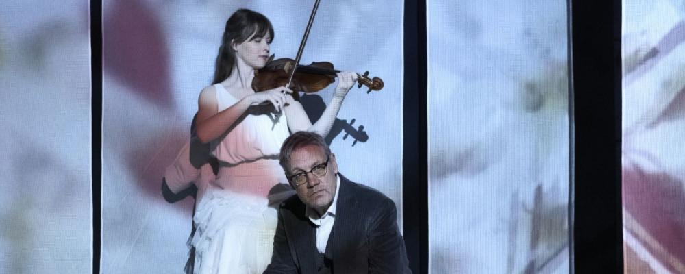 Jana bude brzy sbírat lipový květ